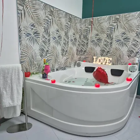 House Mari 招待所 3*