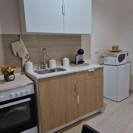 招待所 House Mari 3*