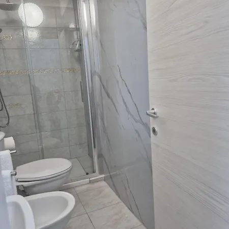 招待所 House Mari 3*