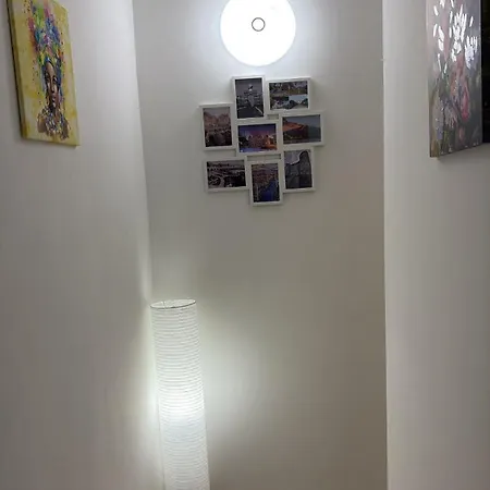 House Mari 招待所 3*