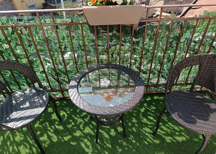 House Mari Κατάνια