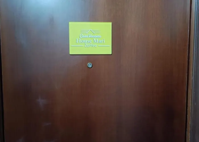 House Mari Πανσιόν 4*